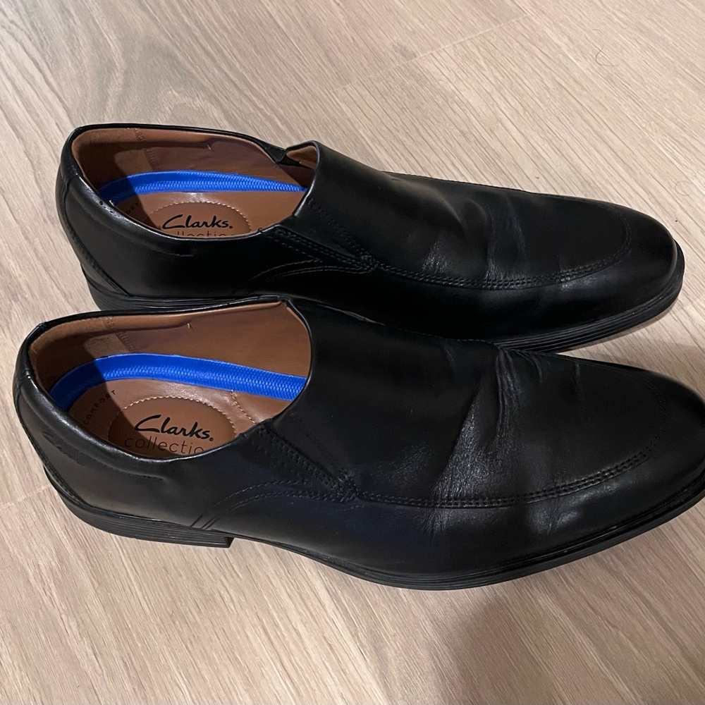 Clarks Black dress shors